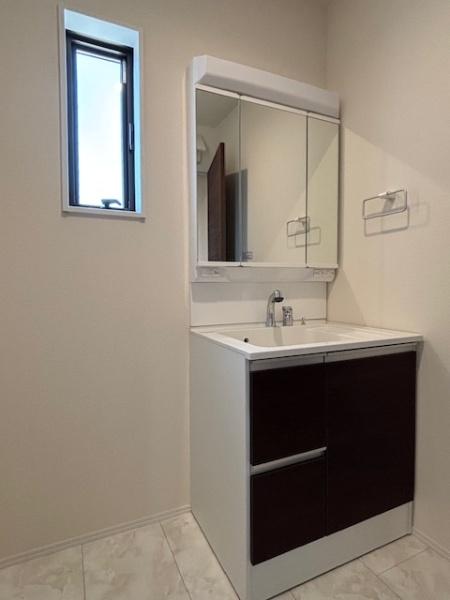 刈谷市小垣江駅前　新築戸建て