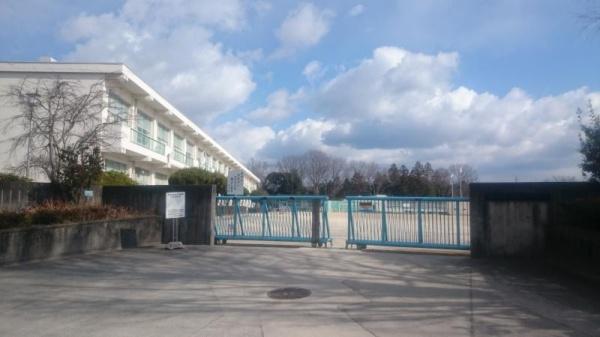 豊田市美和町３丁目の中古一戸建て(豊田市立平井小学校)