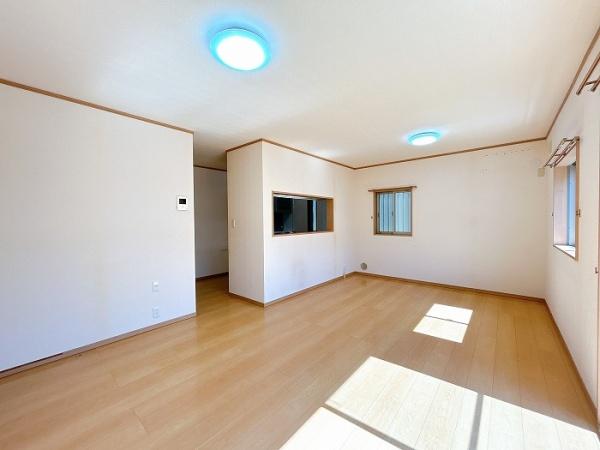碧南市音羽町　中古住宅