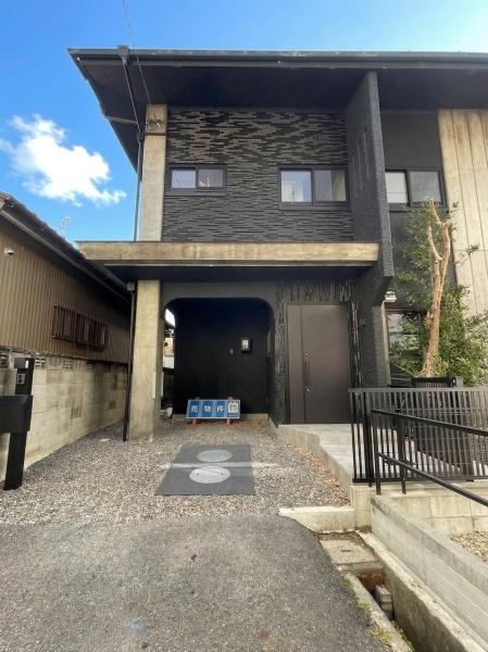 岡崎市明大寺町字畔土の中古一戸建