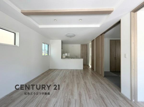 岡崎市中島町　全3棟2号棟　新築戸建て