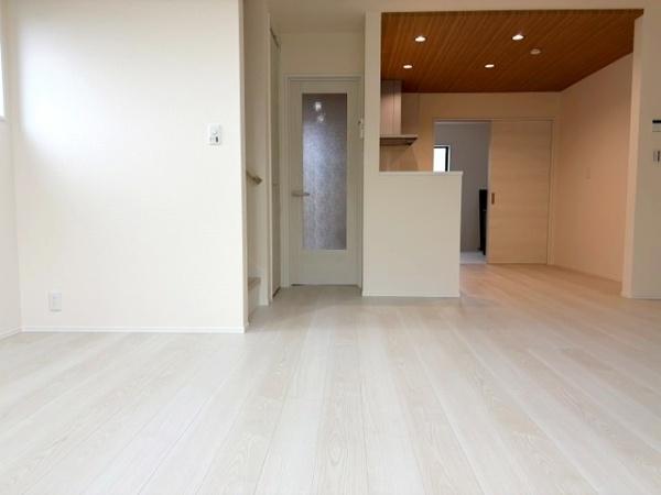 岡崎市緑丘全2棟1号棟　新築戸建て