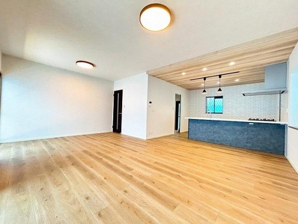 日進市藤島町芝干の中古一戸建て