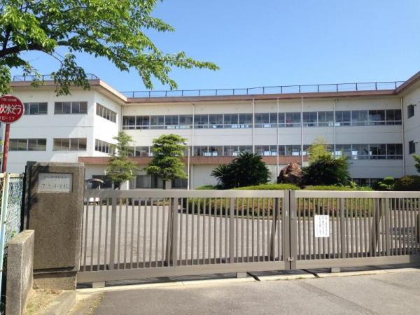 碧南市日進町　新築戸建て　全3棟　2号棟(碧南市立日進小学校)