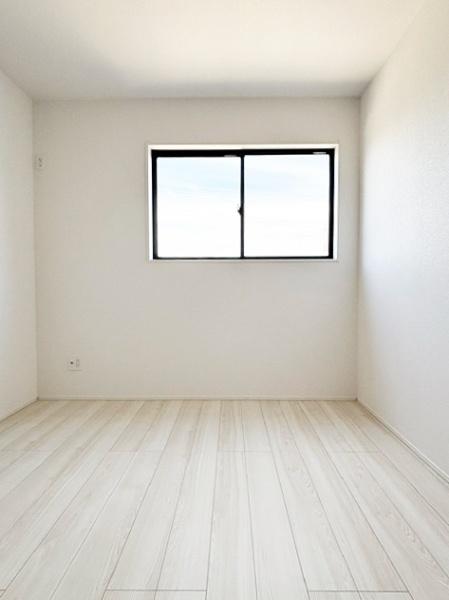 碧南市日進町　新築戸建て　全3棟　2号棟