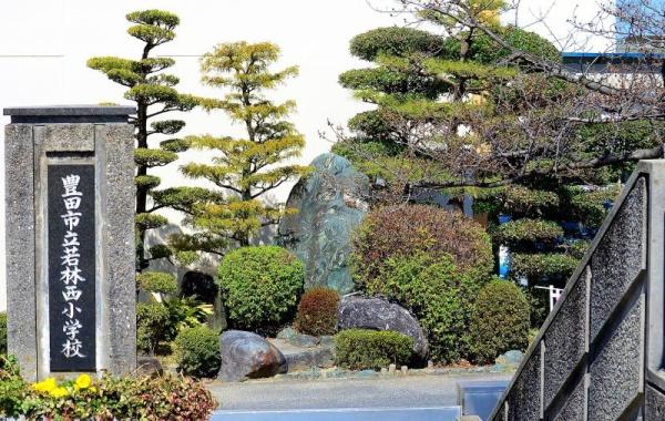 豊田市高美町4丁目全2棟1号棟　新築戸建て(豊田市立若林西小学校)