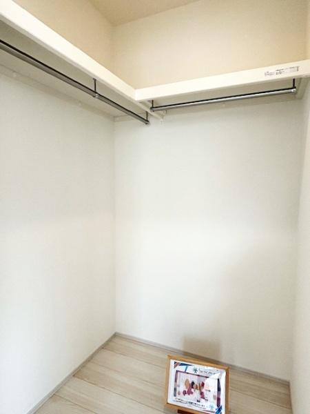 岡崎市若松町大廻全2棟2号棟　新築戸建て
