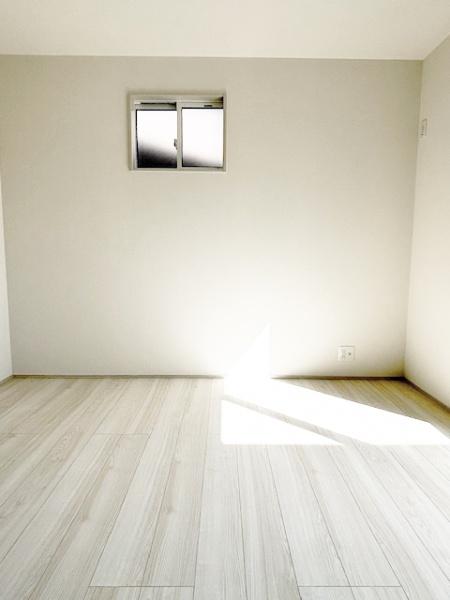 岡崎市若松町大廻全2棟2号棟　新築戸建て
