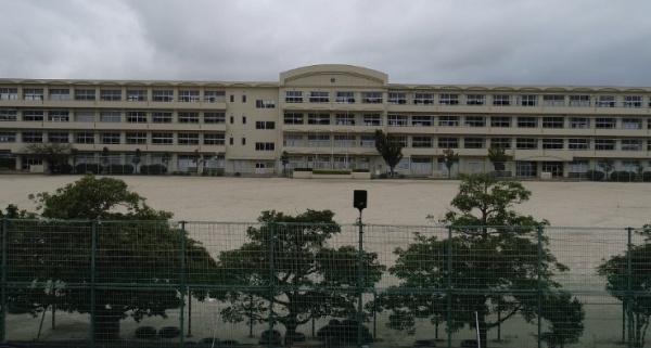 ロイヤルマンション緑丘2(岡崎市立竜南中学校)