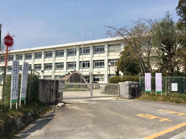 豊田市亀首町八ツ口洞の中古一戸建て(豊田市立加納小学校)