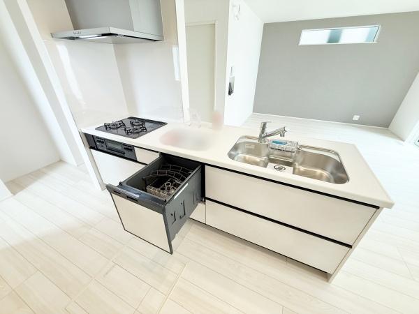 西尾市米津町01期全6棟3号棟　新築戸建て