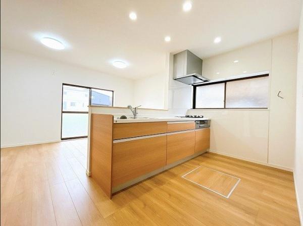 高浜市田戸町2丁目　中古住宅