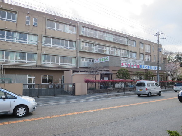 コスモ武蔵新城グレイスコート(川崎市立橘小学校)