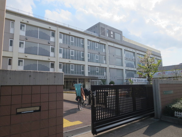 コスモ武蔵新城グレイスコート(川崎市立橘中学校)