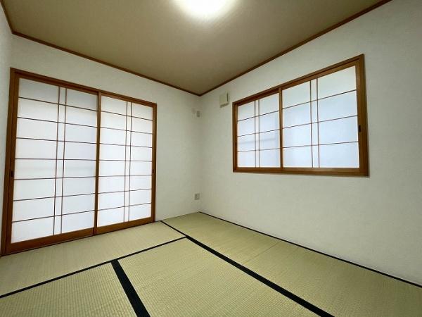 四日市市別名４丁目の中古一戸建て