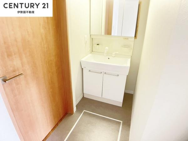 四日市市生桑町の中古一戸建て(洗面台・洗面所)