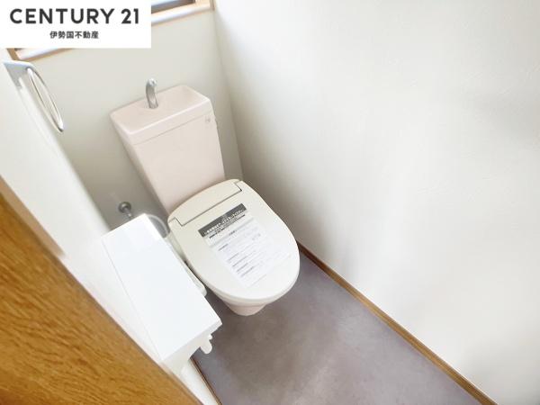 四日市市生桑町の中古一戸建て(トイレ)