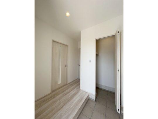 トレステージ三重8丁目　２号棟