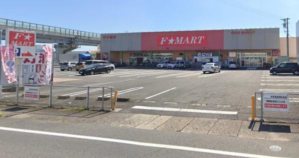 トレステージ川北１丁目　４号地(F☆MART大矢知店)