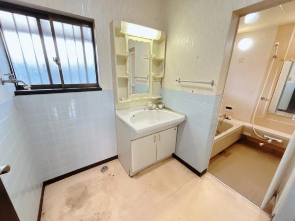 四日市市北小松町の中古一戸建て