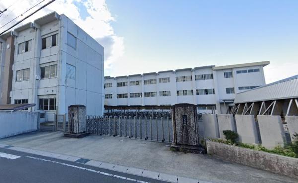 三重郡菰野町大字田口新田の中古一戸建て(菰野町立八風中学校)