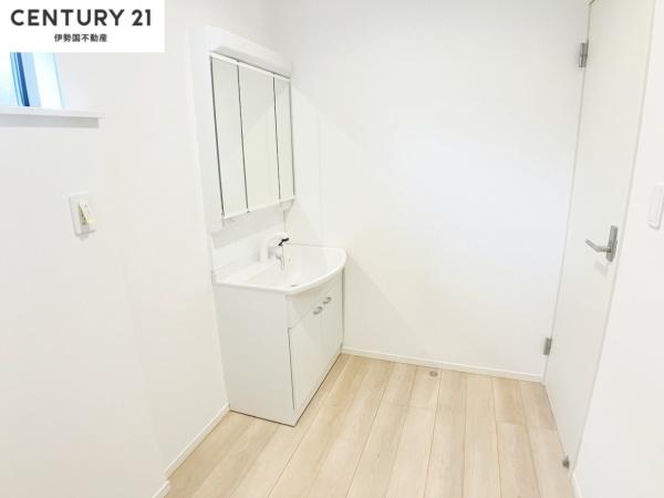 クレイドルガーデン鈴鹿市長太新町　第4　１号棟