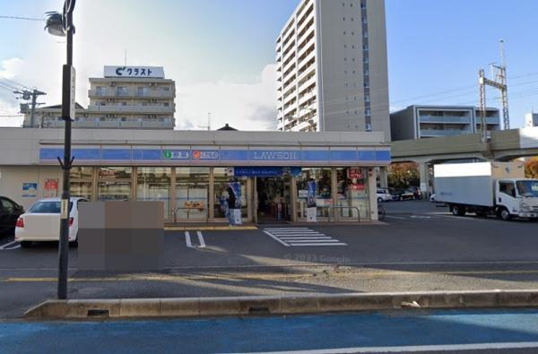 ロイヤルコート堀木(ローソン四日市芝田店)