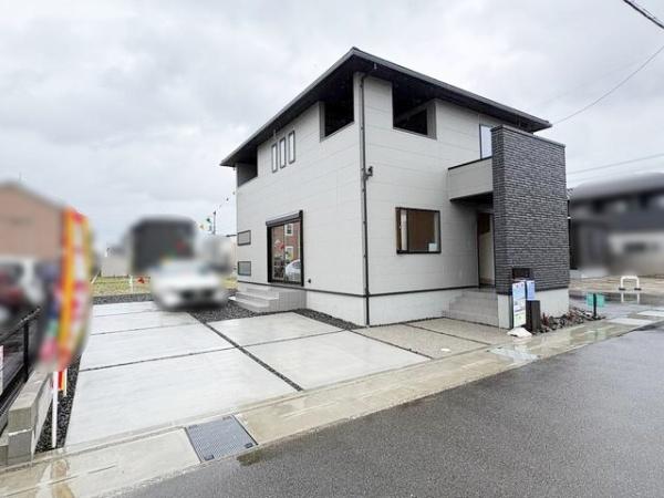 リーブルガーデン四日市市楠町北五味塚第１０　７号棟