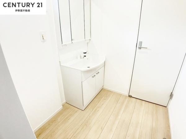 クレイドルガーデン菰野町大羽園紫垣町　第２　１号棟