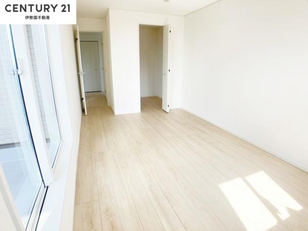 クレイドルガーデン菰野町大羽園紫垣町　第２　１号棟
