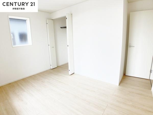 クレイドルガーデン菰野町大羽園紫垣町　第２　１号棟