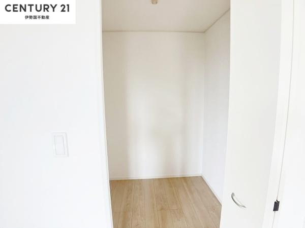 クレイドルガーデン菰野町大羽園紫垣町　第２　１号棟
