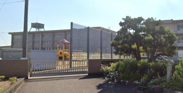 四日市市平津町の中古一戸建て(四日市市立八郷小学校)