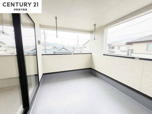 クレイドルガーデン菰野町菰野第13　1号棟
