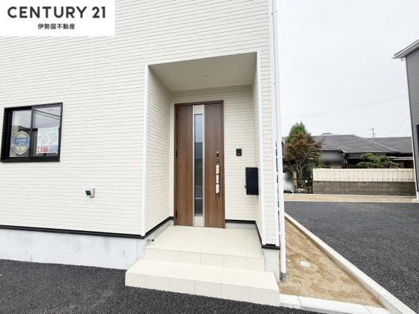 クレイドルガーデン菰野町菰野第13　1号棟