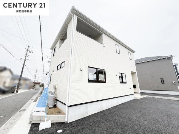 クレイドルガーデン菰野町菰野第13　1号棟