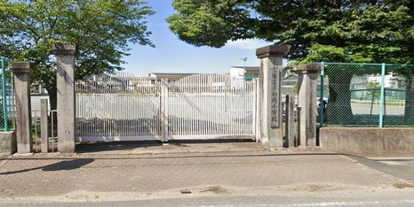 亀山市川崎町の中古一戸建て(亀山市立川崎小学校)