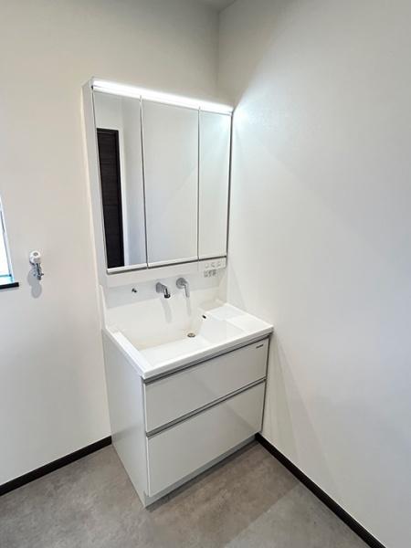 亀山市川崎町の中古一戸建て