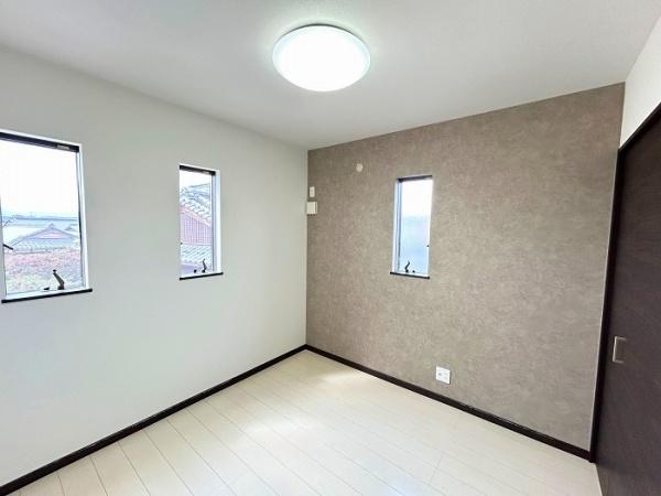亀山市川崎町の中古一戸建て