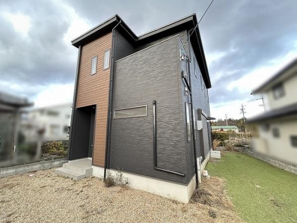 亀山市川崎町の中古一戸建て