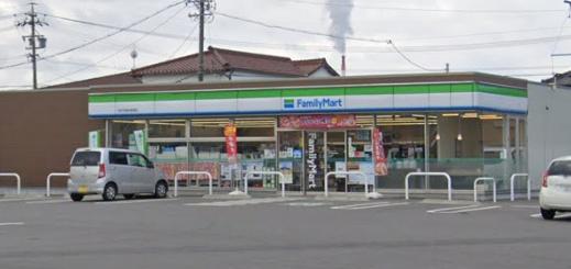 リーブルファイン四日市市馳出町　２号棟(ファミリーマート四日市塩浜街道店)