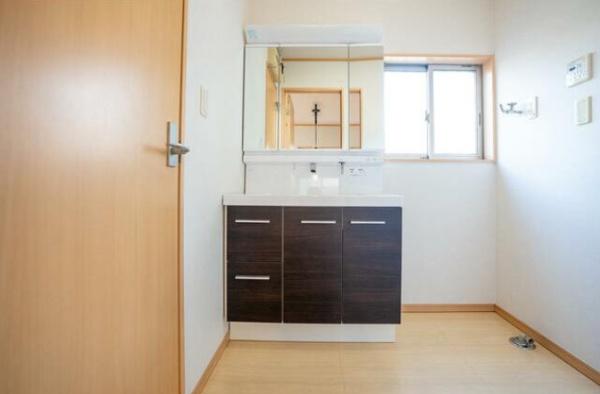 三重郡川越町大字当新田の中古一戸建て