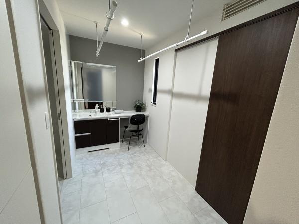 四日市市小古曽４丁目の中古一戸建て