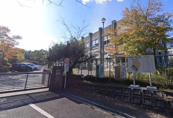 四日市市あかつき台２丁目の土地(四日市市立八郷西小学校)