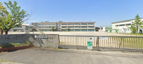 リナージュネクスジー四日市市楠町北五味塚01期　1号棟(四日市市立楠小学校)