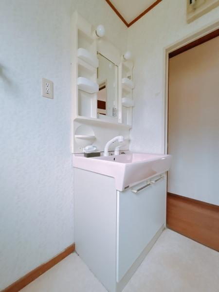 四日市市三滝台３丁目の中古一戸建て