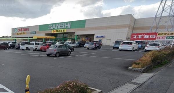 リーブルガーデン四日市市東坂部町　２号棟(スギ薬局サンシ生桑店)