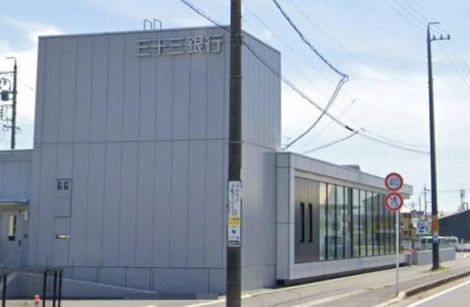 クレイドルガーデン鈴鹿市長太旭町　第２　１号棟(三十三銀行長太支店)