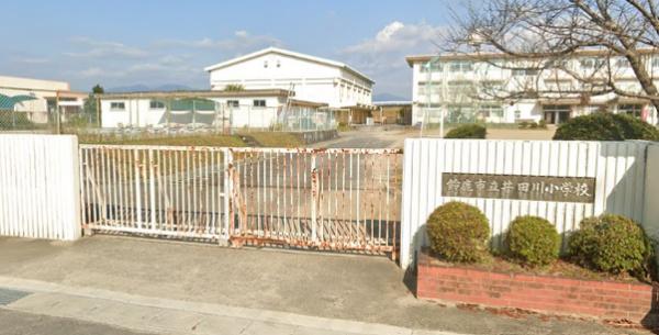 クレイドルガーデン亀山市和田町　第２　１号棟(鈴鹿市立井田川小学校)