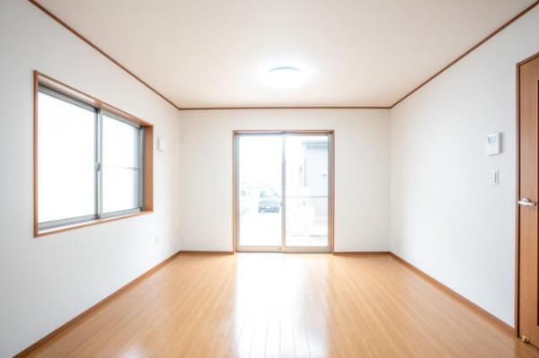 四日市市松寺２丁目の中古一戸建て